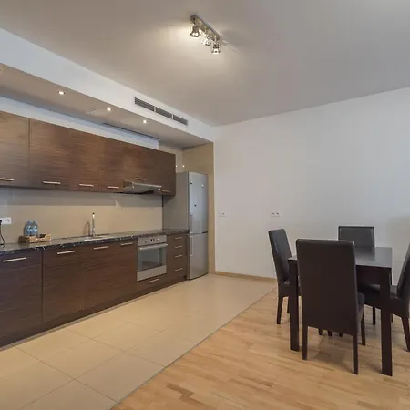 Platinum Towers Hotel Apartments-2